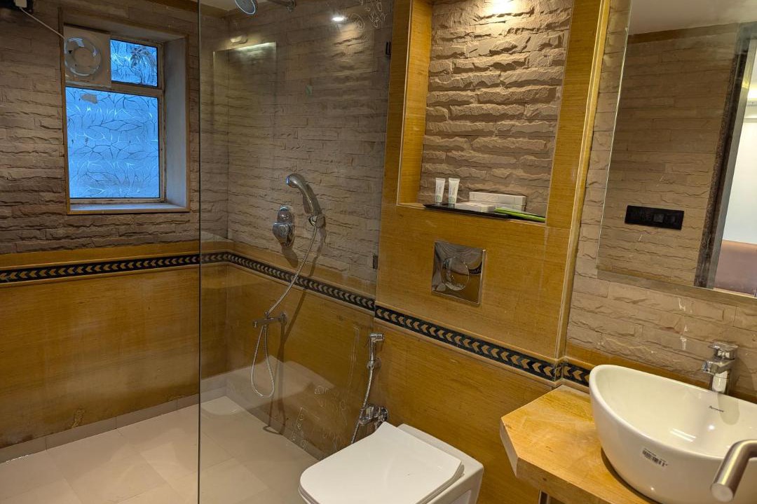 Photo of Bathroom in Mahabaleshwar