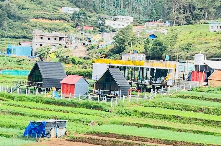Photo of Buildings in Periyur