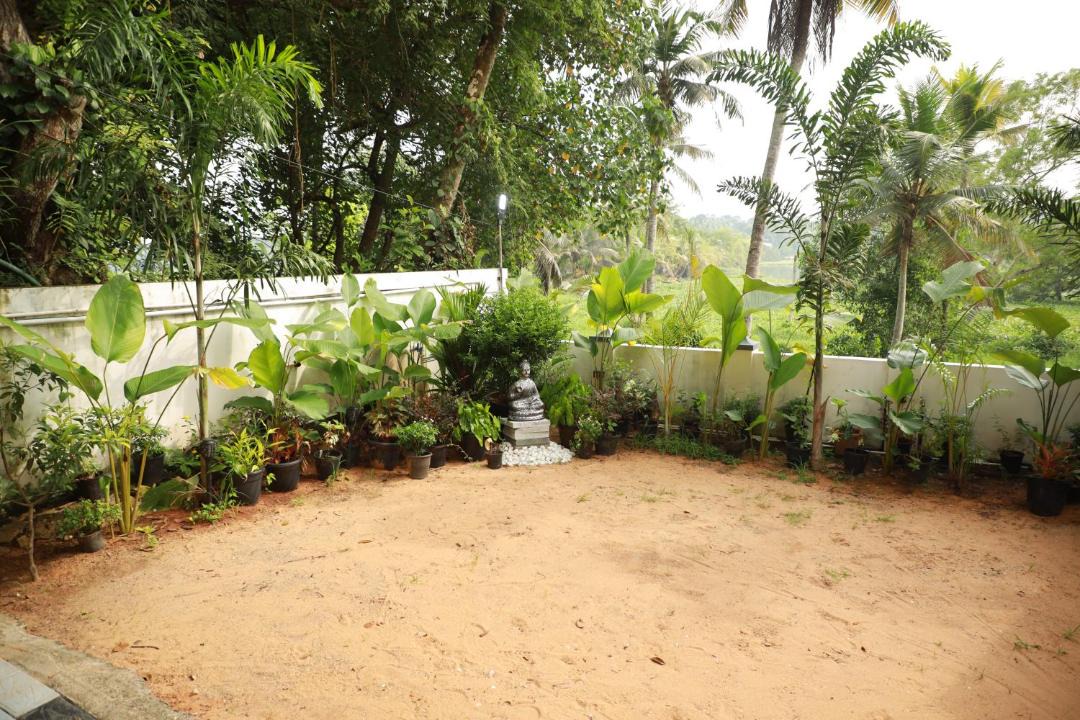 Photo of Others in Venganoor