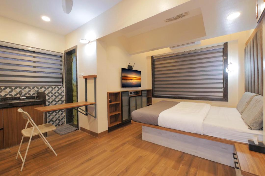 Photo of Bedroom in Pali Hill