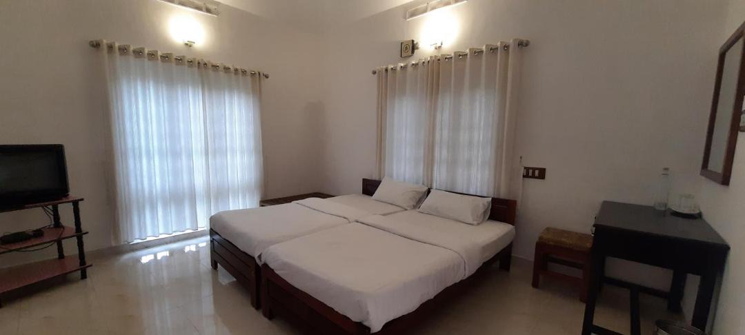 Photo of Others in Kumily