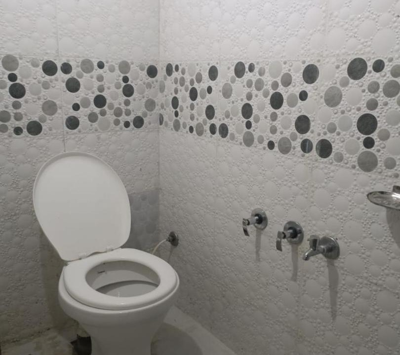 Photo of Bathroom in Rajpipla