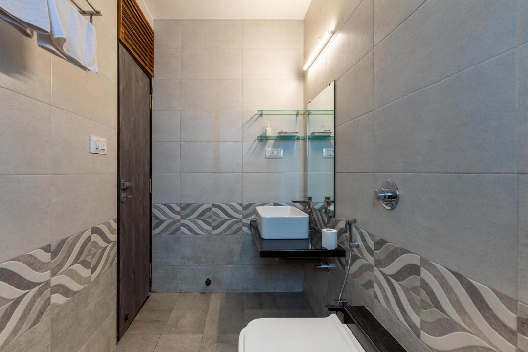 Photo of Bathroom in Mahabaleshwar