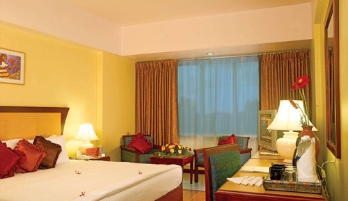 Suite, 1 Double Bed, Bathtub