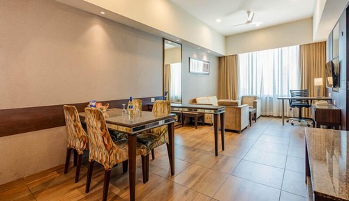 Premium Suite