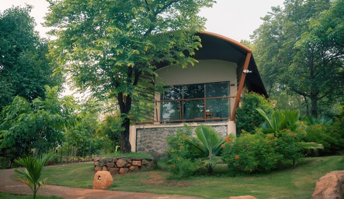 Caravan Cottage