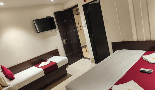 3 BED ROOM (NON-A/C)