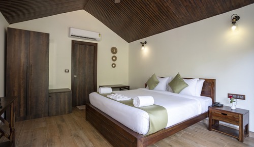 Standard Room, 1 Bedroom, Patio, Garden View