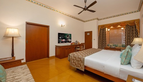Varsha Suite -Premium Rain Shower Room