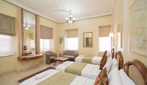 Grand Triple Room
