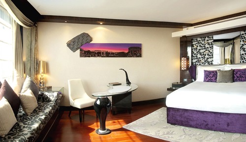 Room, 1 King Bed, Club Lounge Access