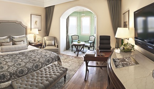 Luxury Grande Room Sea View King Bed