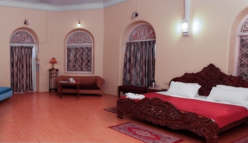 A/C Luxury Deluxe Room