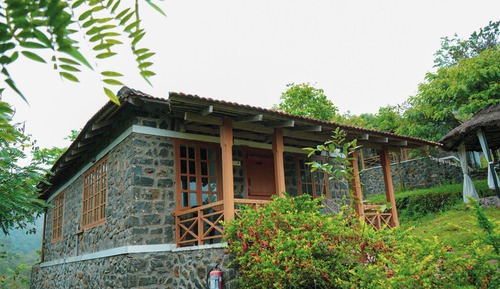 One Bedroom Valley View suite with Balcony