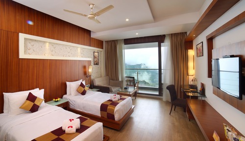 Anantha Premium Double or Twin Room, Valley View