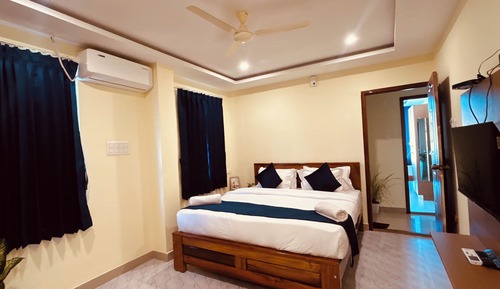 Deluxe Double Room, City View