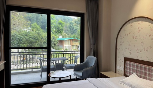 Deluxe Double Room, Garden View