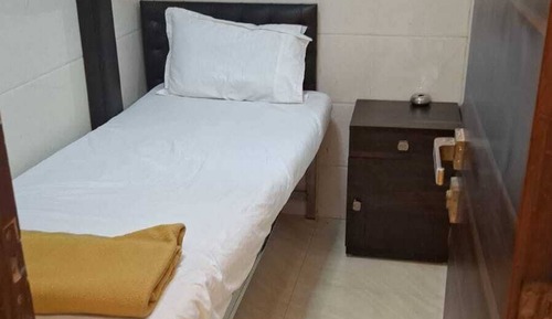 Basic Single Room