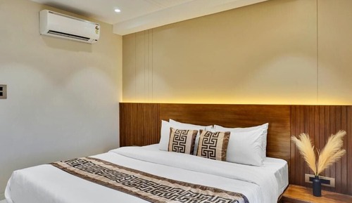 Standard Double Room, City View
