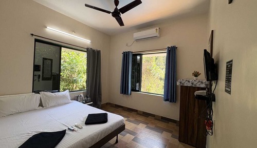 Super Deluxe Room with Balcony