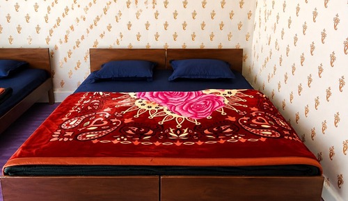 Comfort Tent, Mountain View