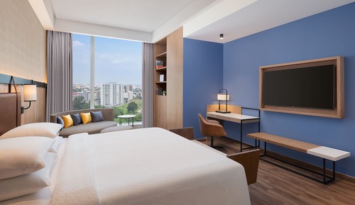 Premium Room, City View (Balcony)