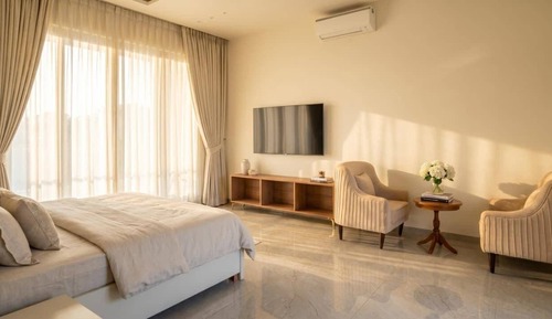 Deluxe Double Room, Pool View