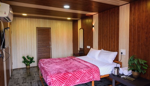 Chalet, Mountain View