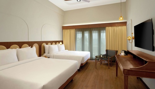 Room, 2 Queen Beds, Balcony