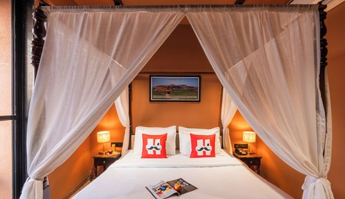 Deluxe Double Room with Balcony