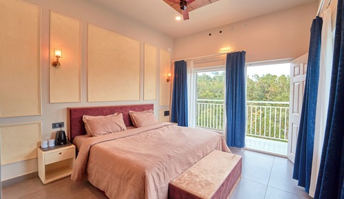 Standard Single Room, Balcony, Mountain View