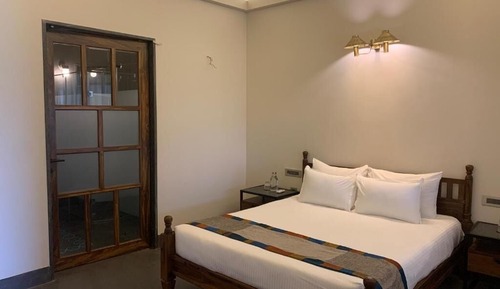 Suite, Garden View