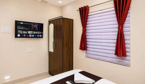 Deluxe Double Room (2 Adults + 1 Child)
