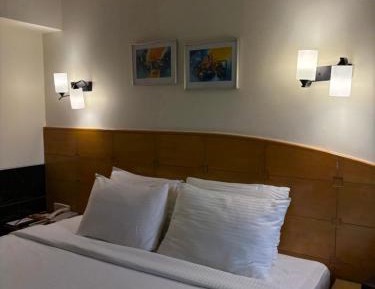 Executive room with In-room Breakfast & 15% discount on Food and Laundry & Welcome drink