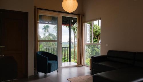 Villa with Garden View