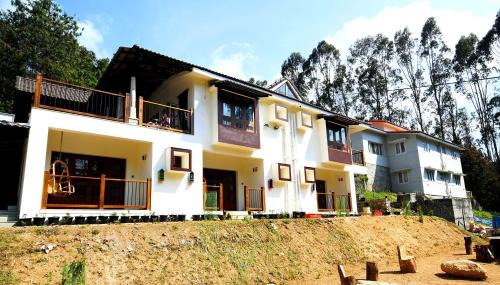 Deluxe Double Room (2 Adults + 1 Child)