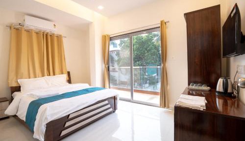 Deluxe Double Room with Balcony