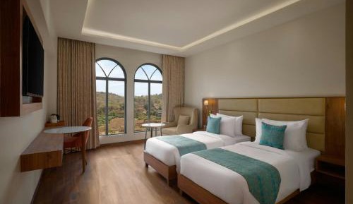 Winter Green Twin Room with City View
