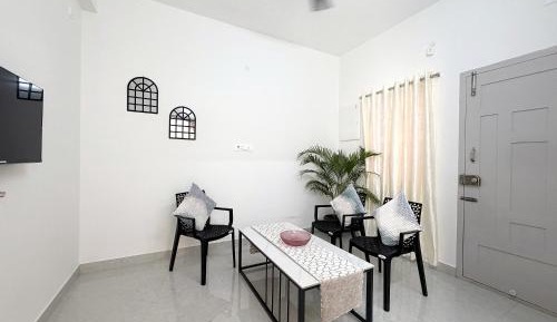 Classic One-Bedroom Apartment with King Bed