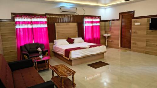 King Suite with Balcony
