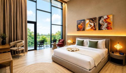 King Room with Pool View