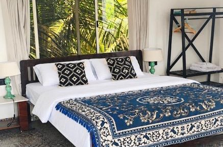 Studio Apartment with Balcony