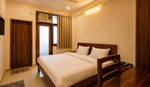 Double Room with Mountain View