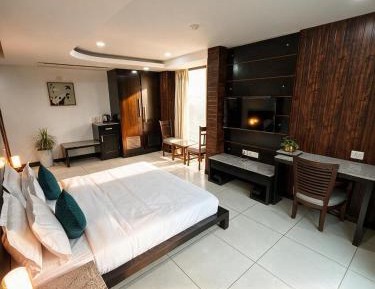Studio with Balcony