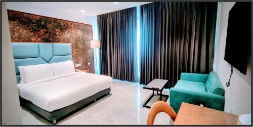 Sea View King Balcony Room