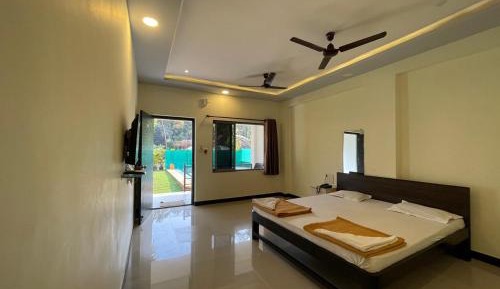Deluxe Queen Room with Two Queen Beds