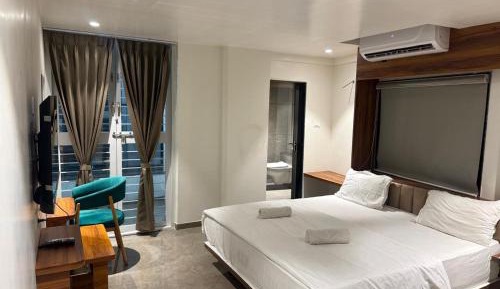 King Suite with Balcony