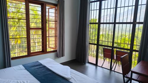 King Room with Mountain View