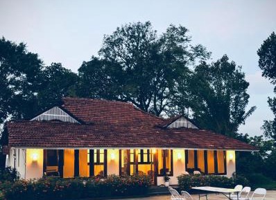 Villa with Garden View