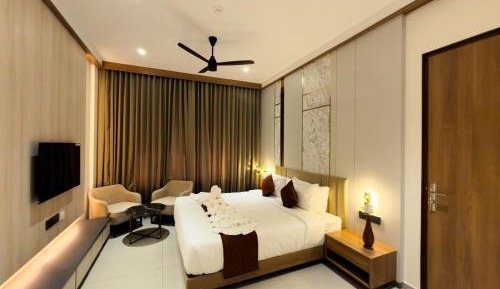 Deluxe King Room
